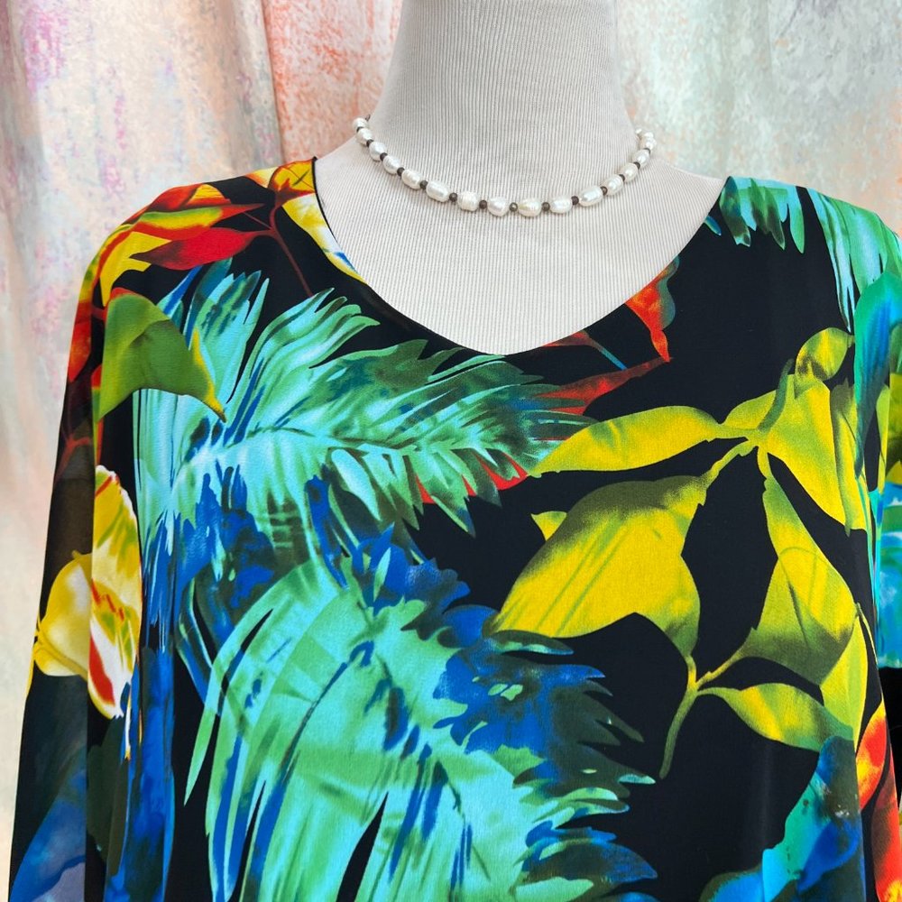NWOT📌 Thea  Elegant Floral Dress Perfect to Cover Up Some Unwanted Pounds - Picture 3 of 16